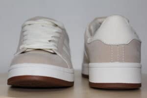 Zapatillas Beige de Estilo Retro – Comodidad y Versatilidad