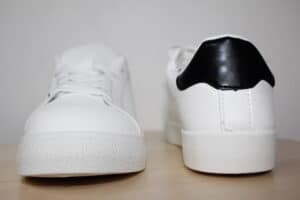 Zapatillas deportivas blancas Clásicas – Comodidad y Estilo Casual