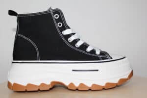 Zapatilla deportiva clásica ideal para diario