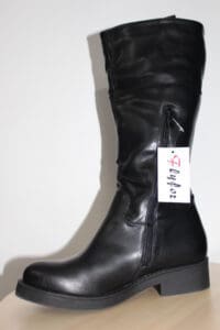  Botas Altas Negras de Cuero – Clásicas y Elegantes
