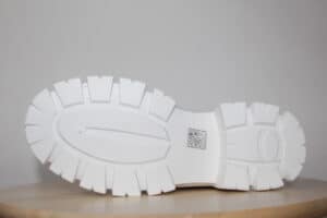 Botas Eskimo Plata: Estilo y Calor en Cada Paso