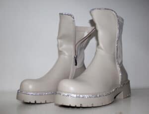 Bota "Cyrconita" Bonita y versátil