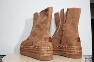 Botín rustico con mucho estilo, ideal para afrontar un frío invierno.
