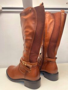 Eleva Tu Estilo con Estas Elegantes Botas Altas de Cuero Marrón