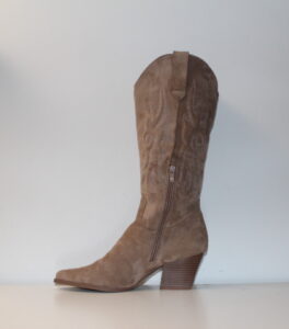 Botas camperas Cowboy – Elegancia con Estilo Western